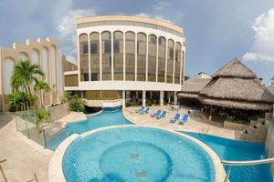 Alojamiento - DoubleTree by Hilton Iquitos