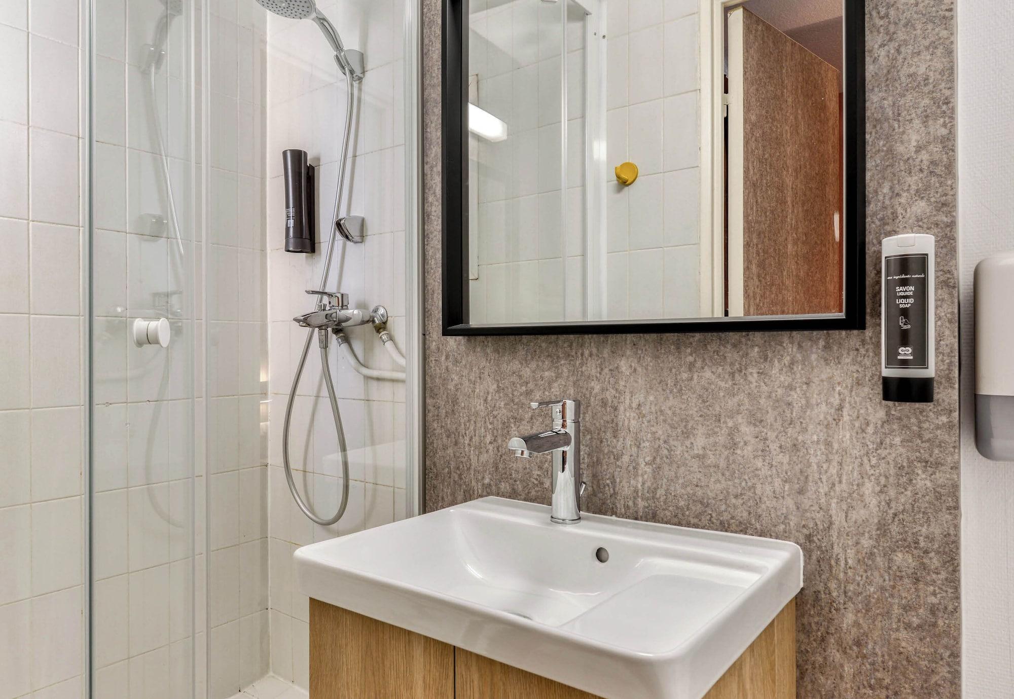 Equipamiento de Habitación B&B HOTEL Sète Centre Gare