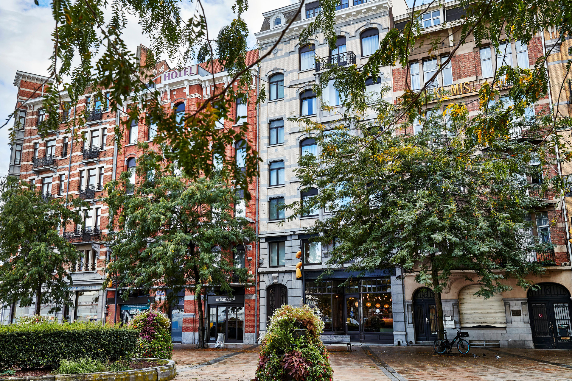 Vista Exterior Urban Yard