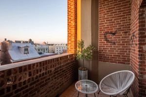 Alojamiento - Sosuite 3BR Apt w Balcony, W/d, Gym, On-site Bar