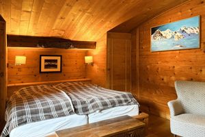 Arriendo temporal - Magnificent Family Chalet for 10 People in the Heart of Nax