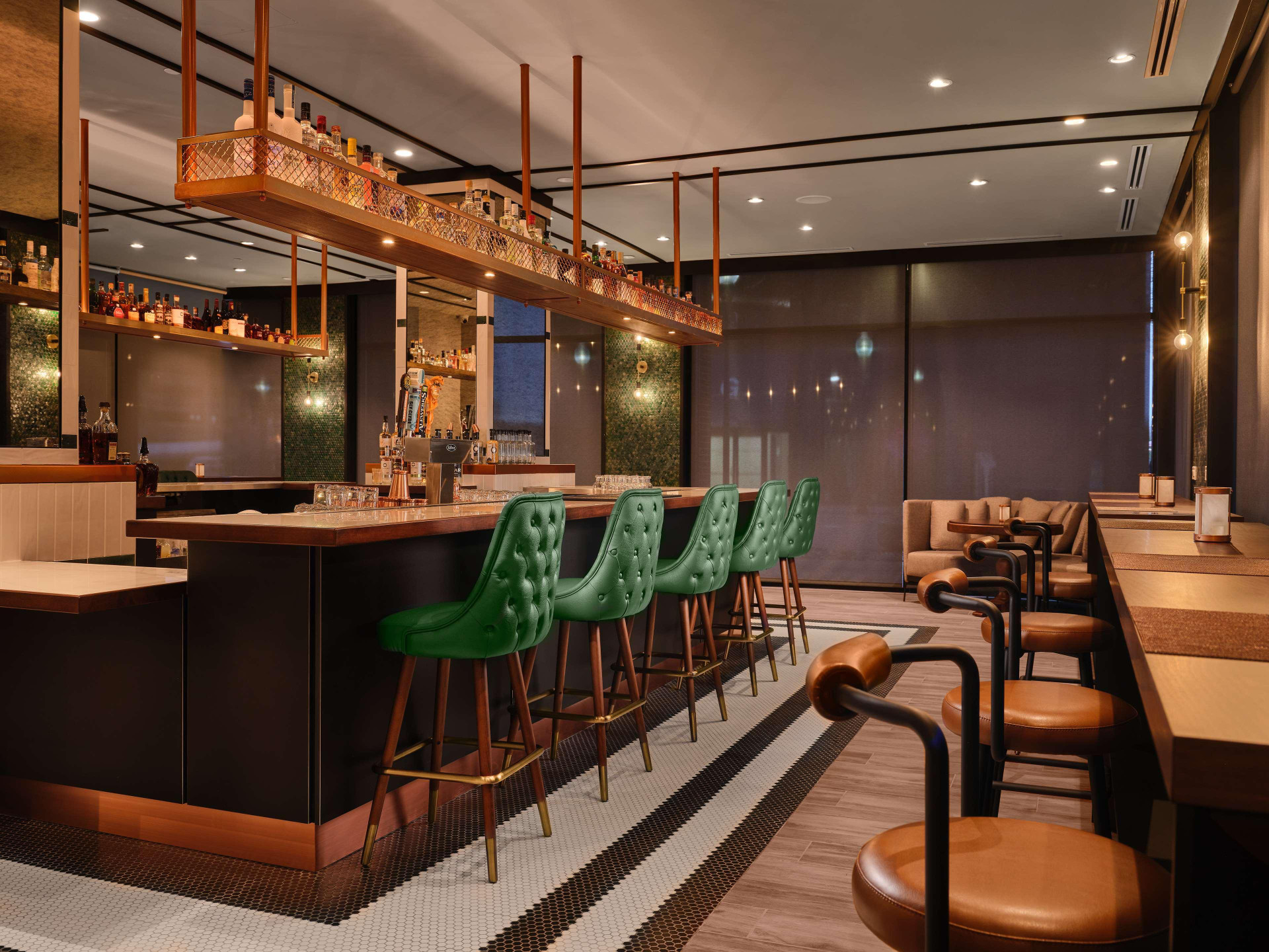 Bar/Salón The Landing at Hampton Marina, Tapestry Collection by Hilton