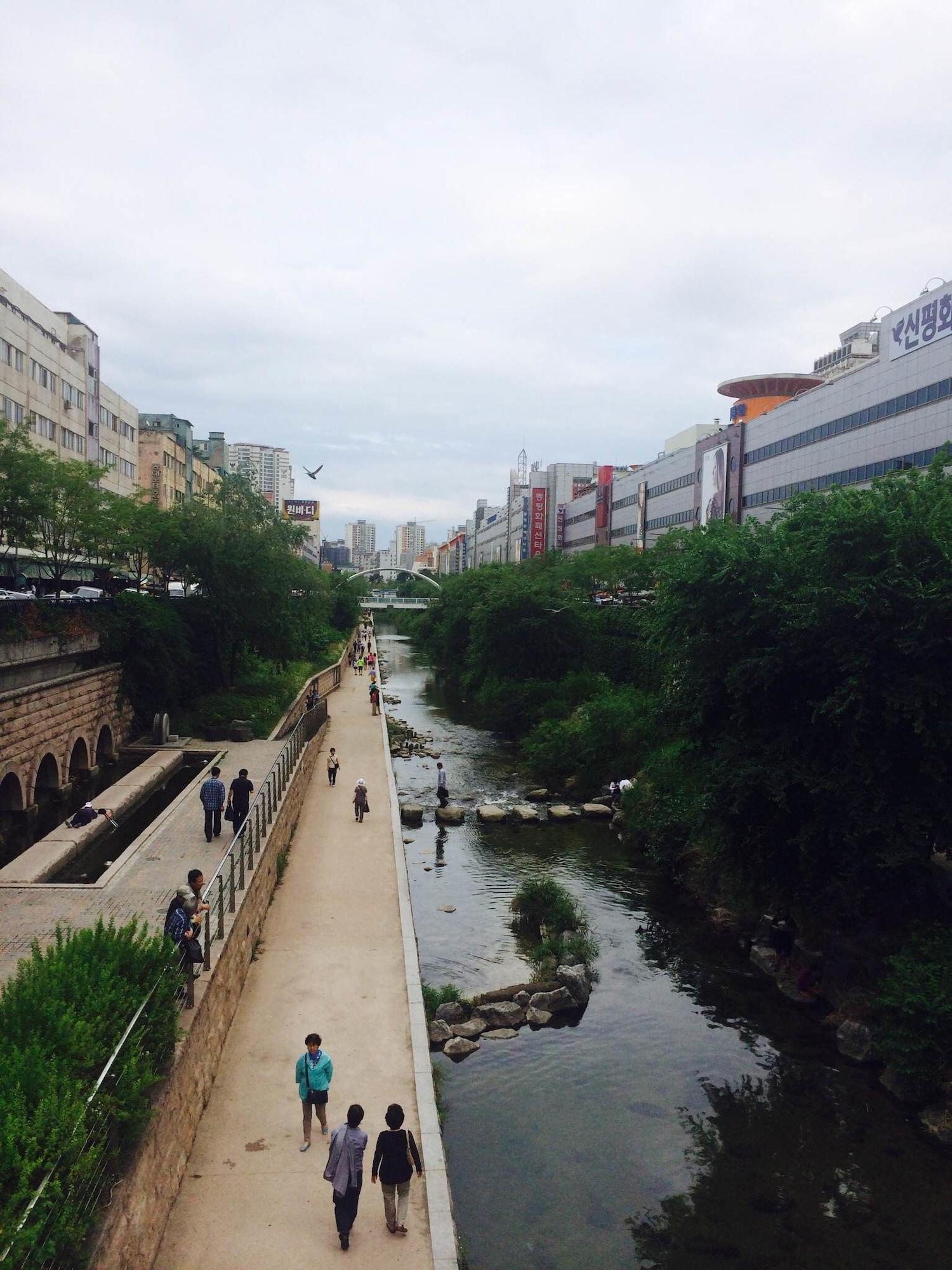 Vista Exterior 24 Guesthouse Dongdaemun Market