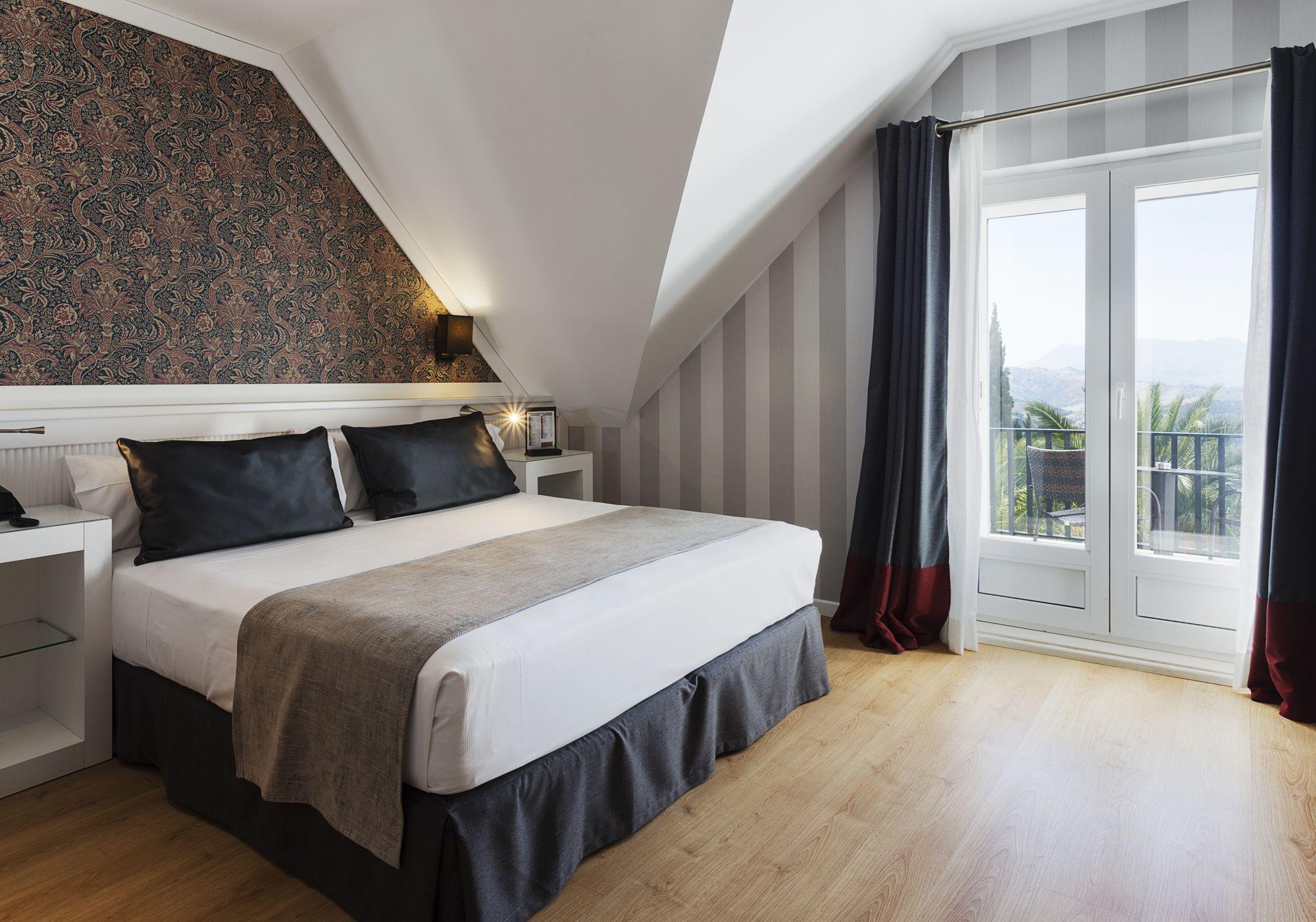 Habitación Catalonia Reina Victoria