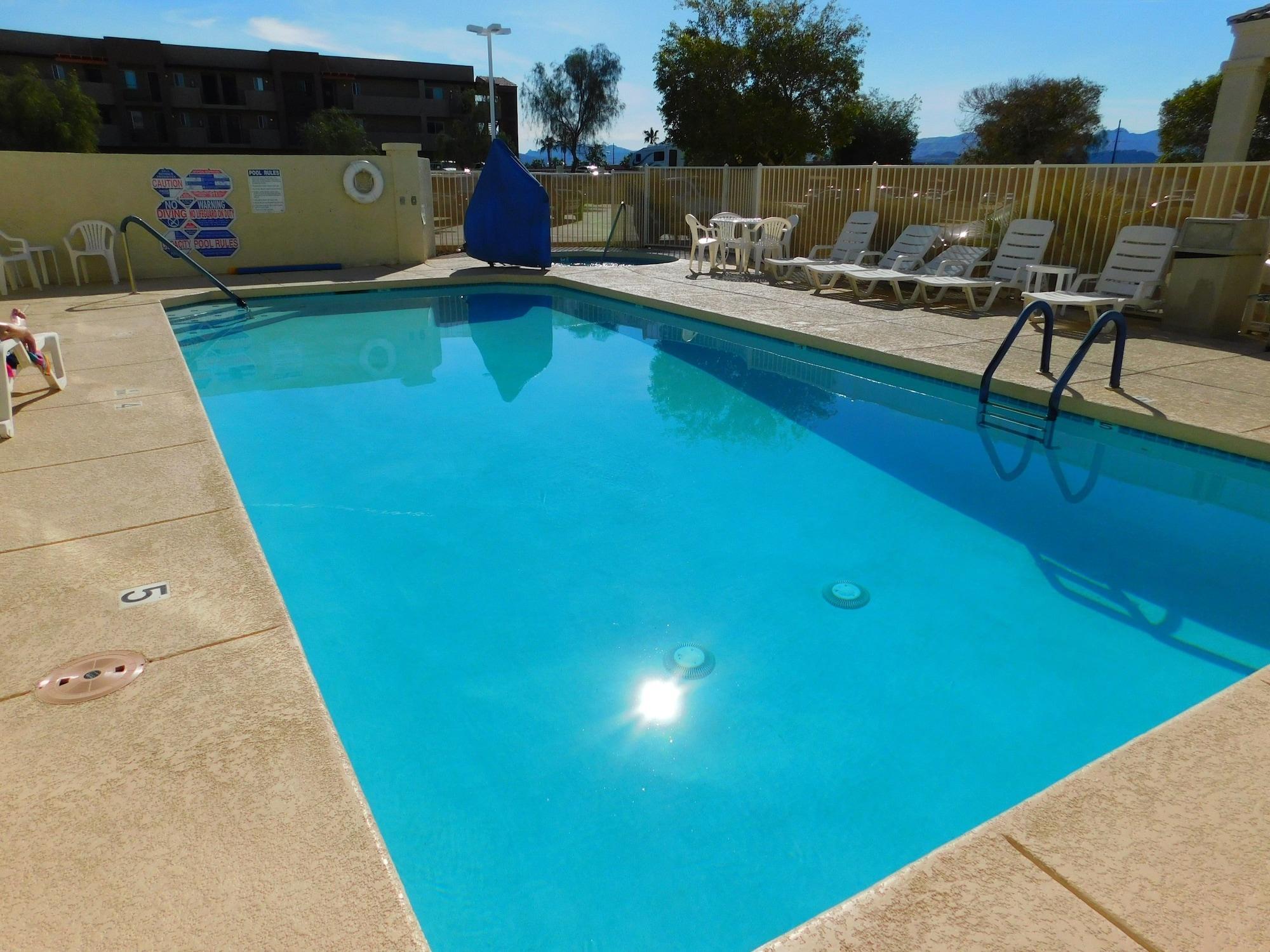 Instalaciones Recreativas Island Suites