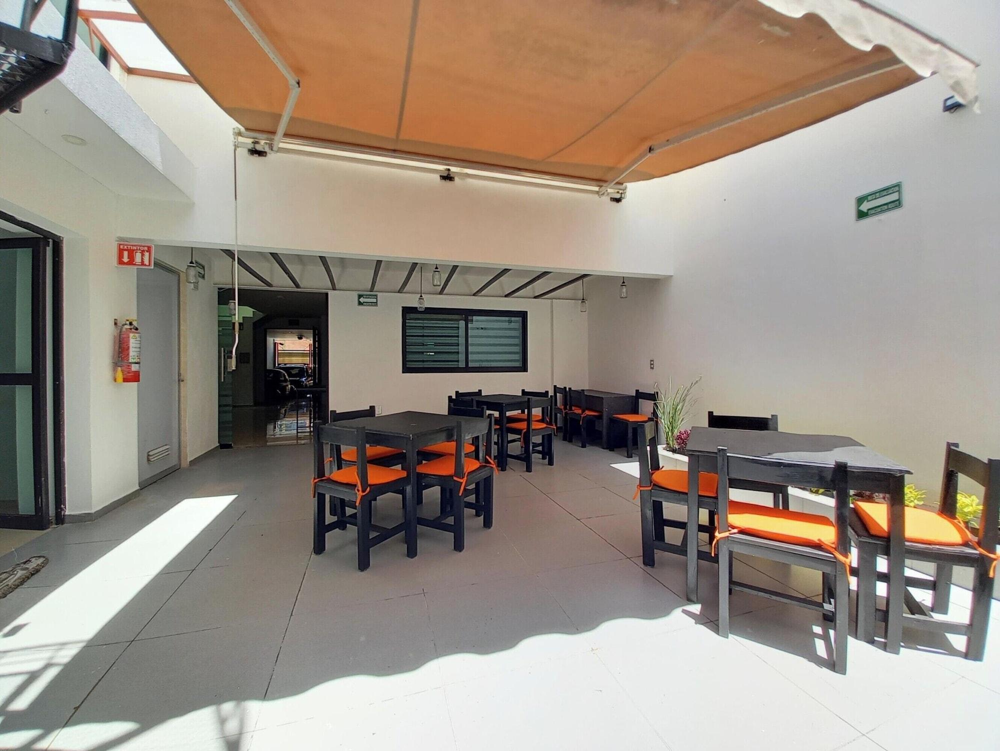 Restaurant Capital O Tu Estancia Guadalajara