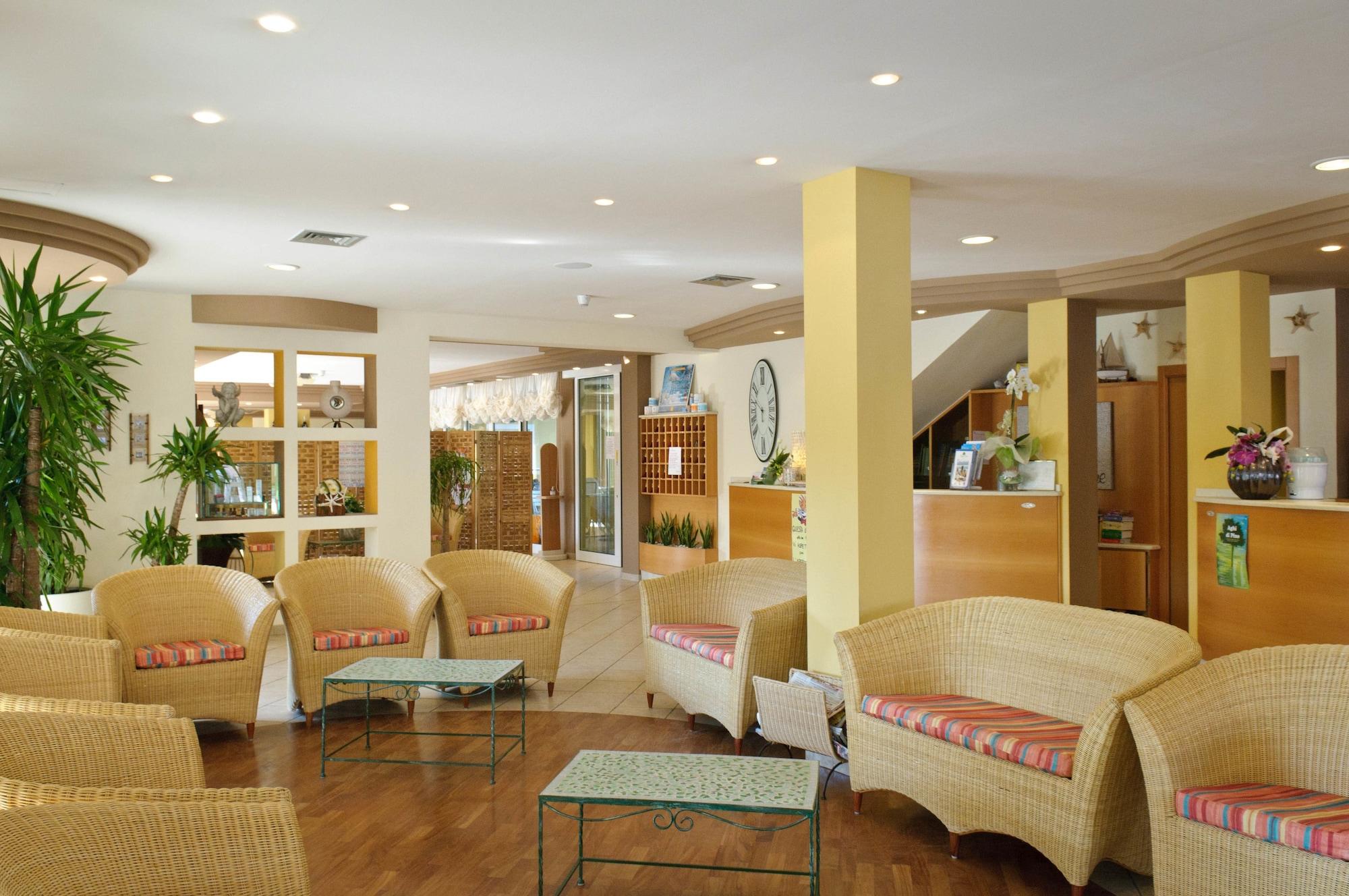Vista Lobby Family Hotel Pinetina Mare