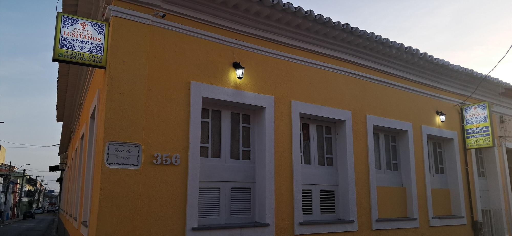 Vista da fachada POUSADA SSOLAR DOS LUSITANOS