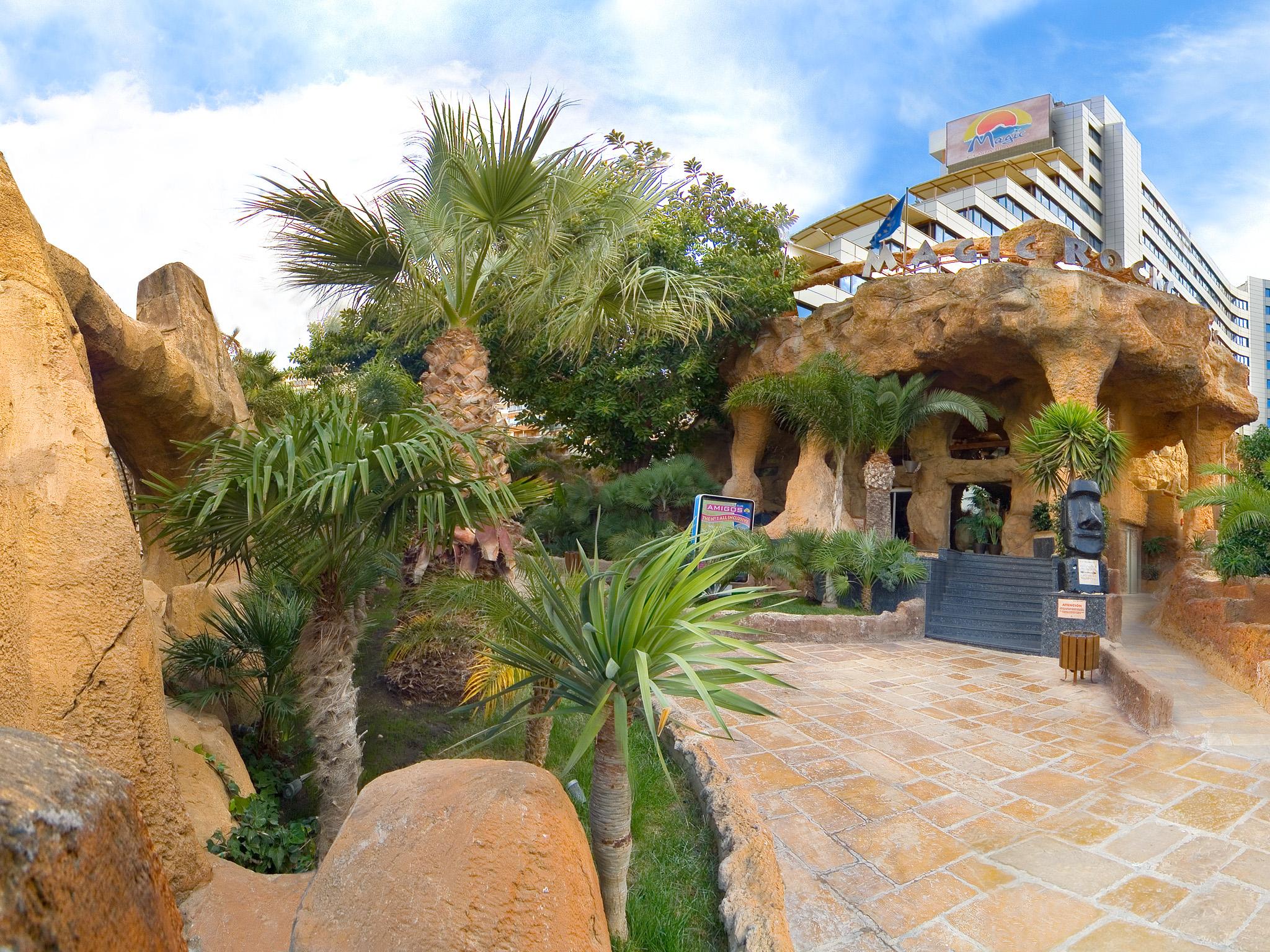 Vista Lobby Magic Aqua Rock Gardens