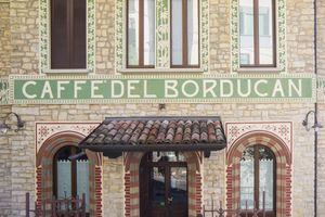 Alojamiento - Hotel Al Borducan