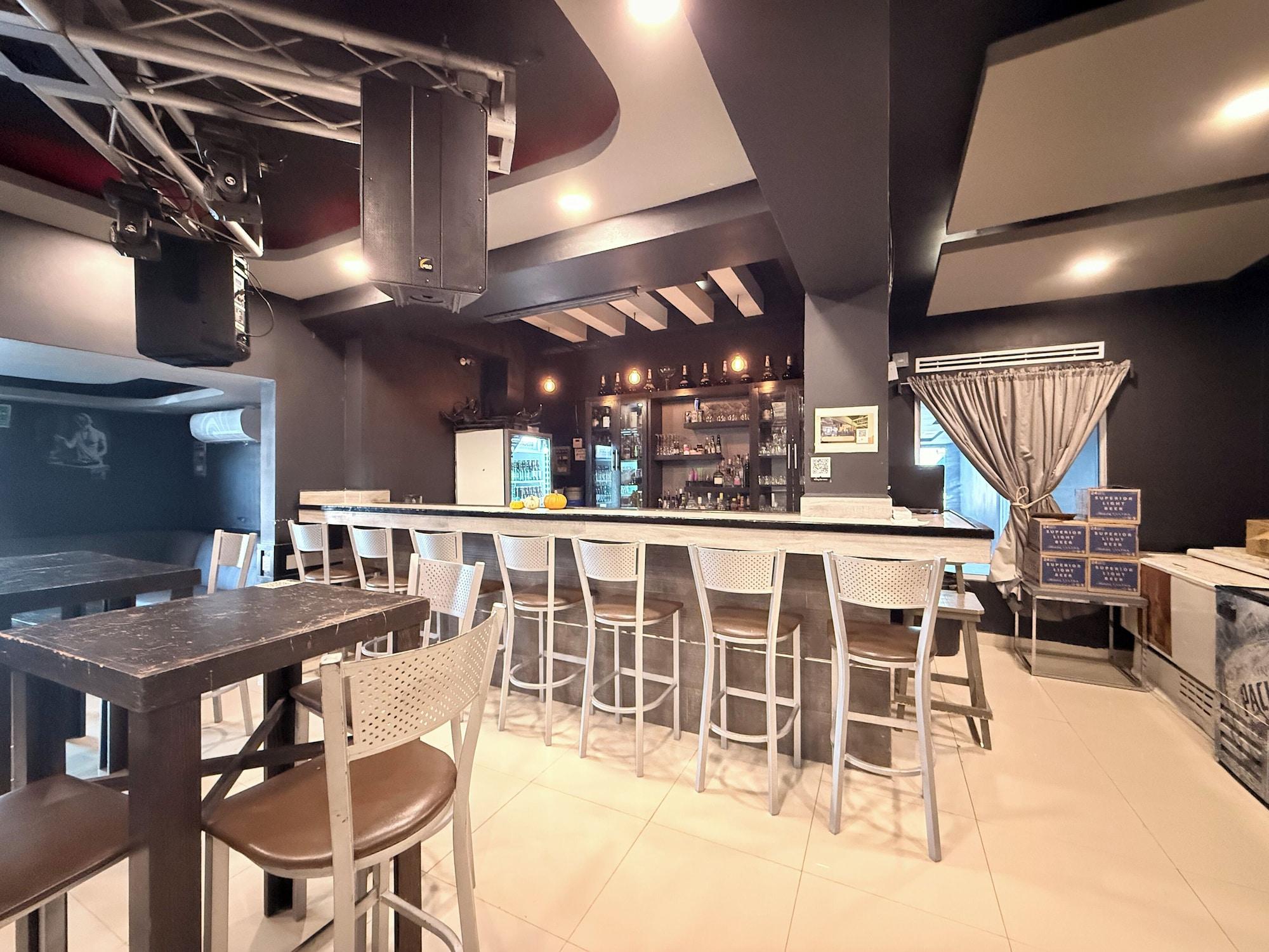 Bar/Salón Hotel Nieto Express