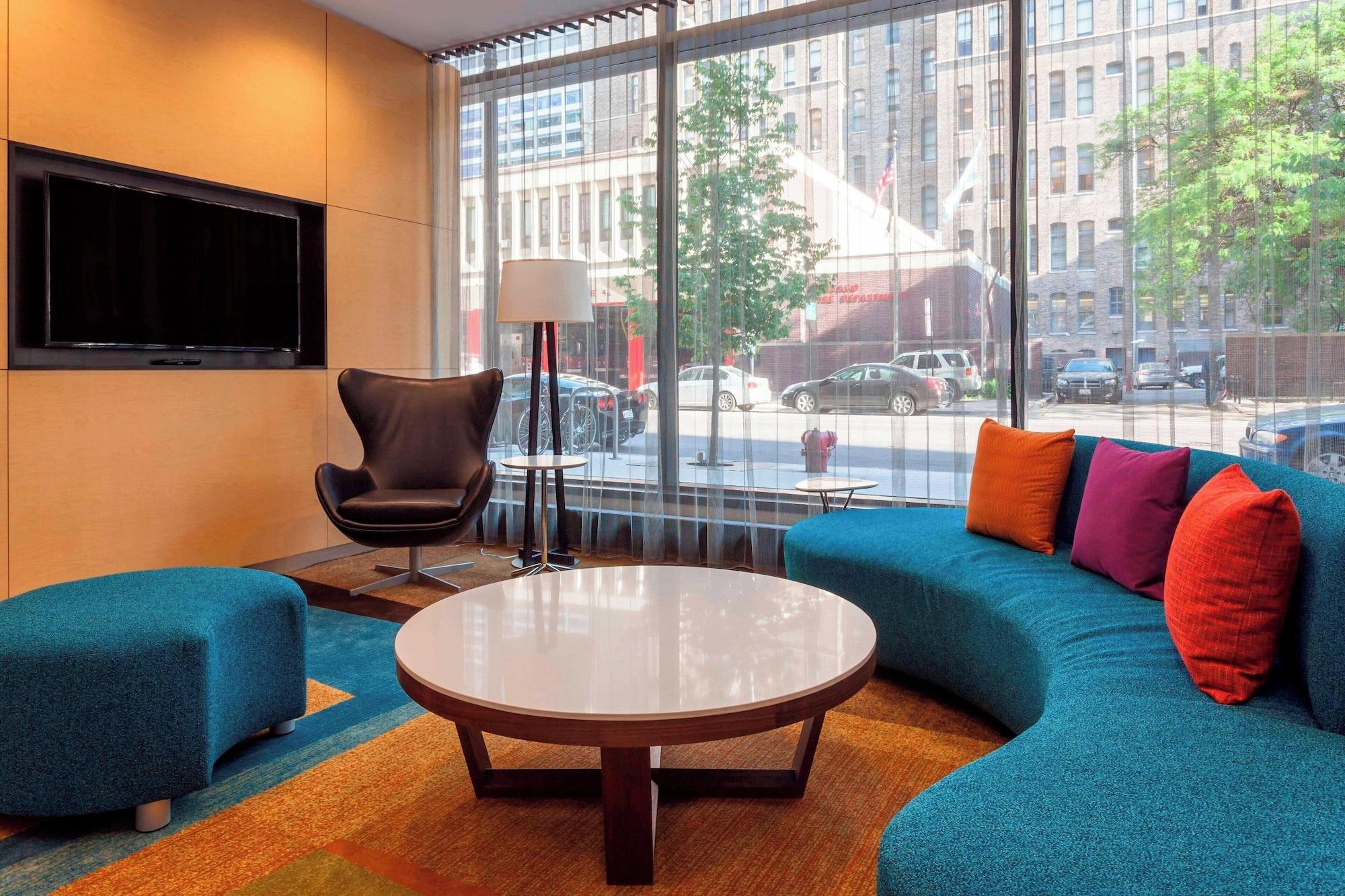 Vista Lobby Fairfield Inn & Suites Chicago Downtown/River North