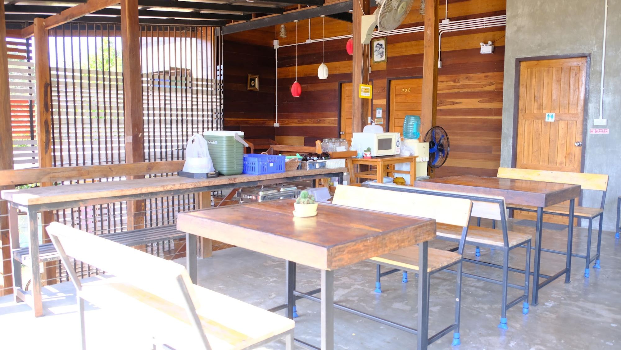 Restaurant Baan9Nan Guest Home in Nan City