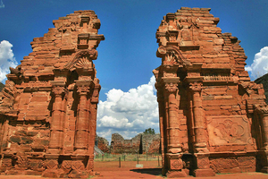 Actividad - Día completo en las Ruinas de San Ignacio y Minas de Wanda