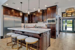 Alquiler Vacacional - 3 Bedroom Modern prairie home in the woods