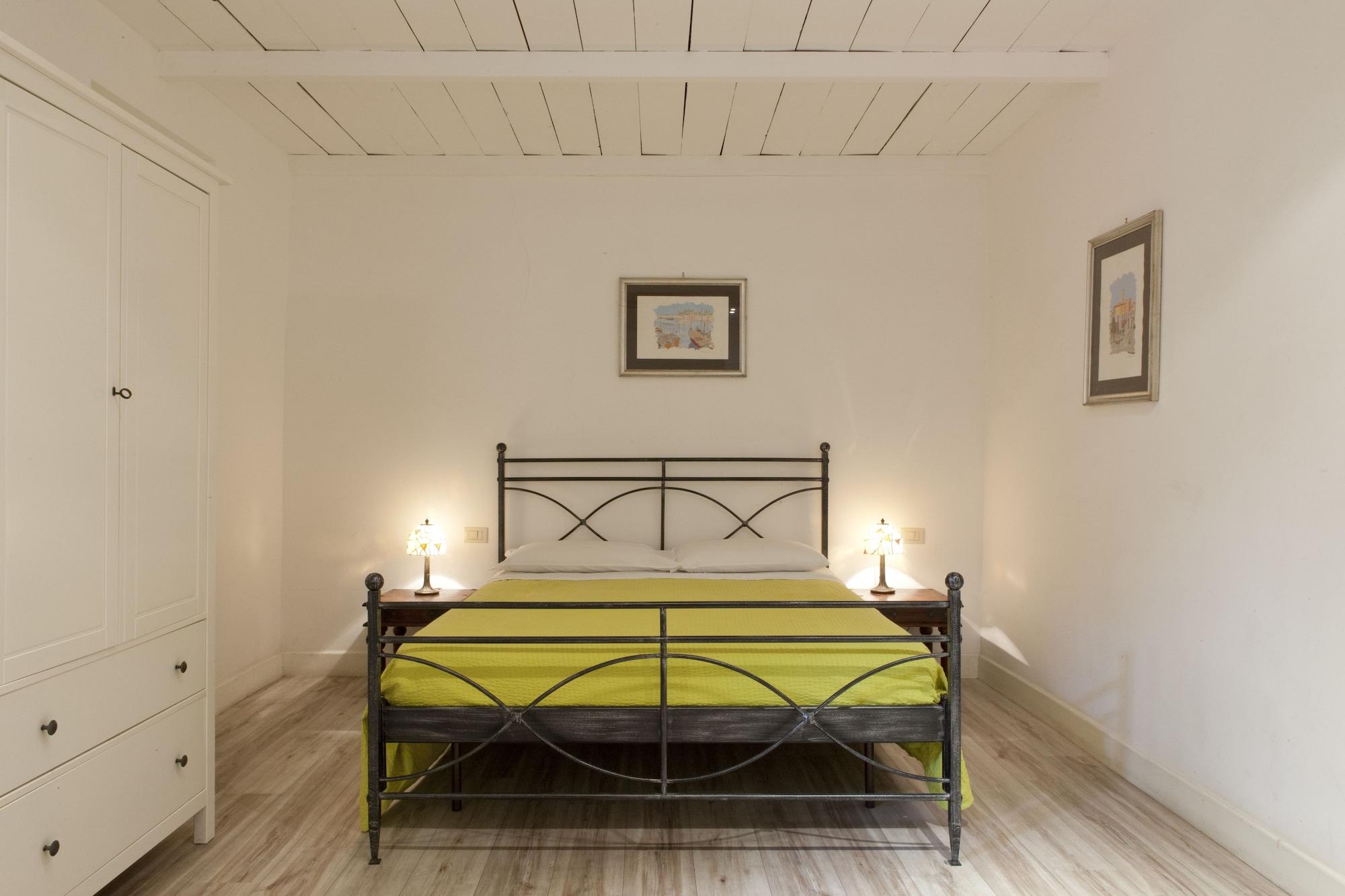 Varios Santi Quattro al Colosseo