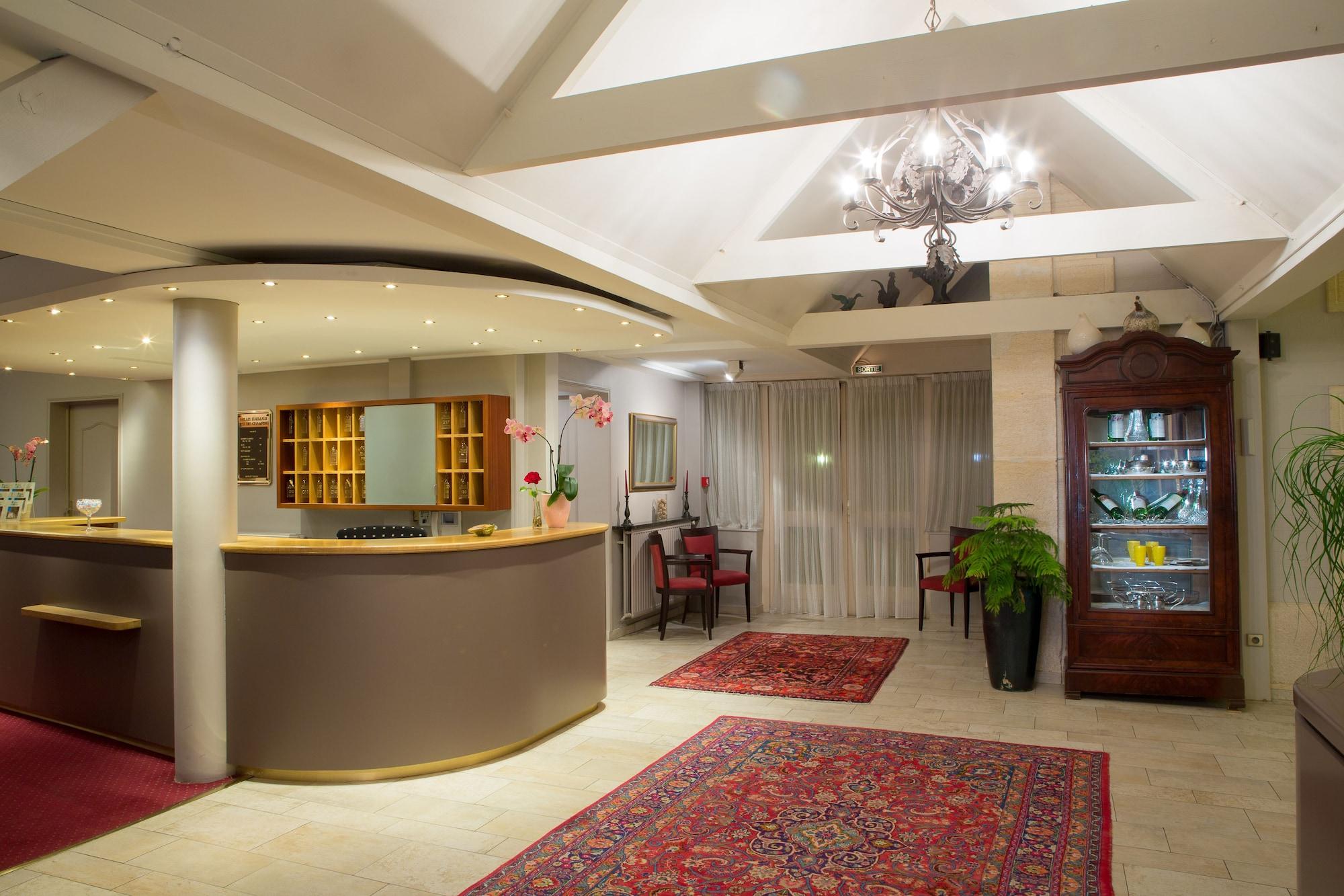 Vista Lobby Hotel Chantilly Le Relais D'aumale