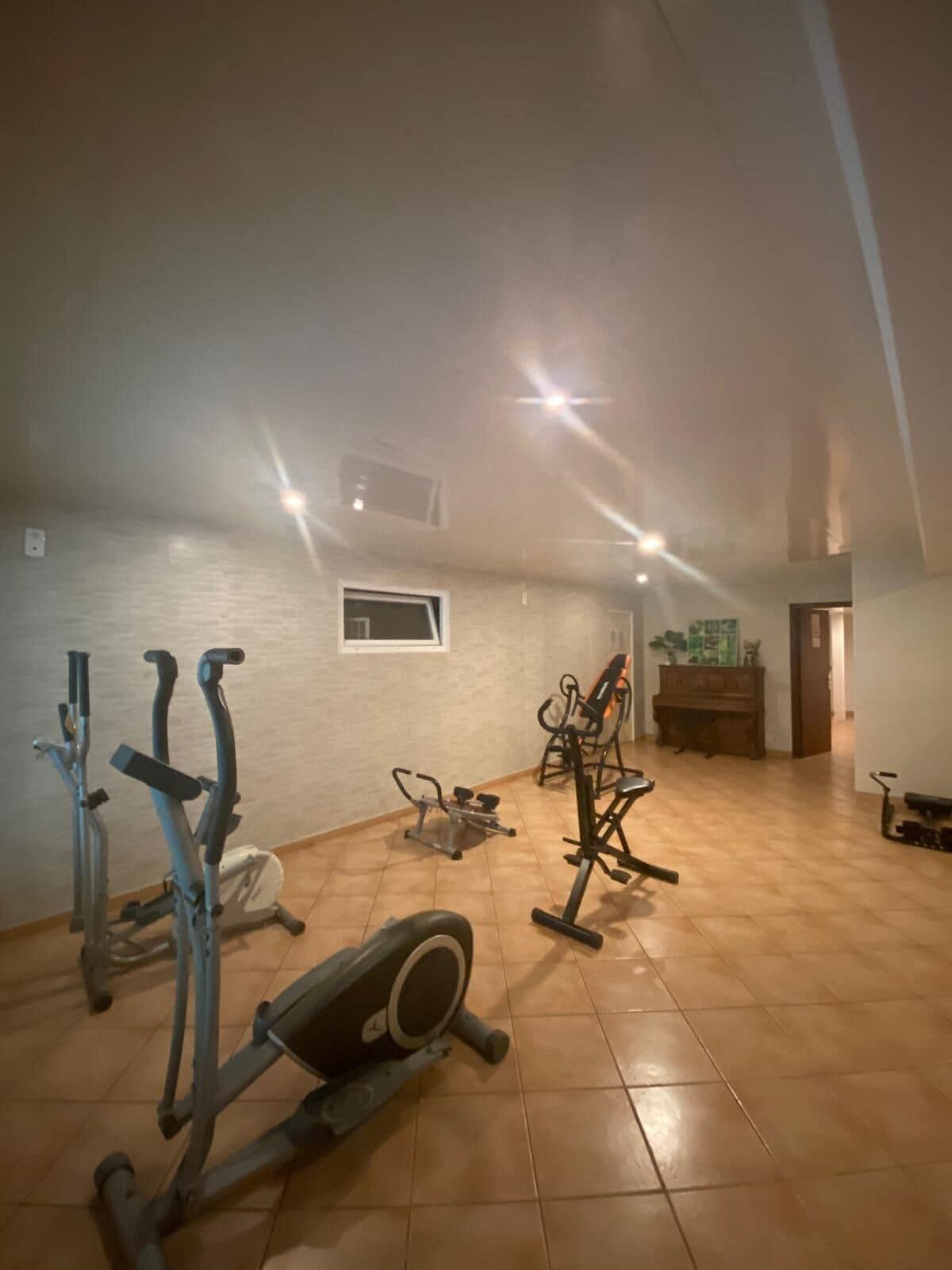 Gimnasio Au Charme du Lac Piscine