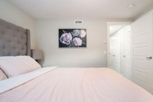 Alquiler Vacacional - New community. Walking steps to SouthHealth Hospital, shopping, dining and more!