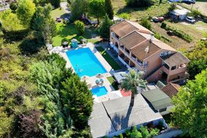 Alojamiento - Sausan Hotel