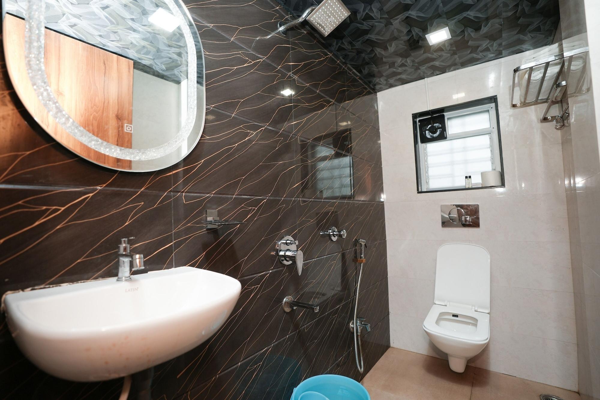 Equipamiento de Habitación Hotel Neelkiran