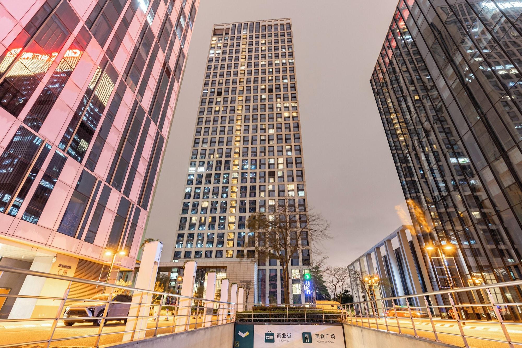 Varios Xingyi International Hotel Poly Store