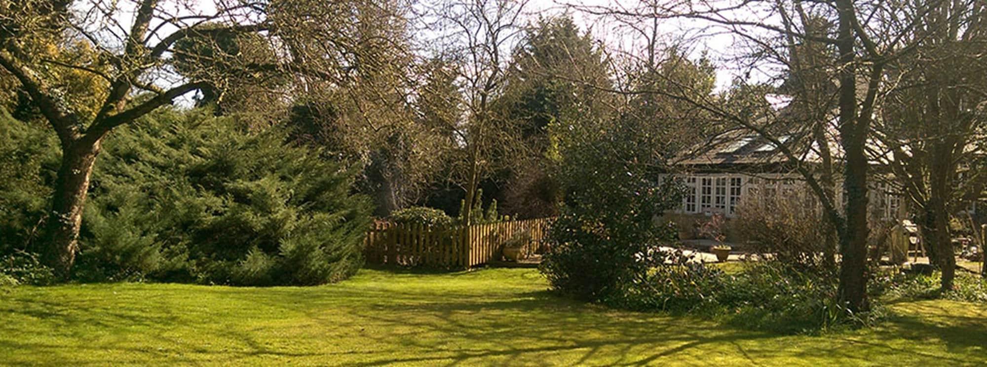 Varios Orchard Pond Bed & Breakfast