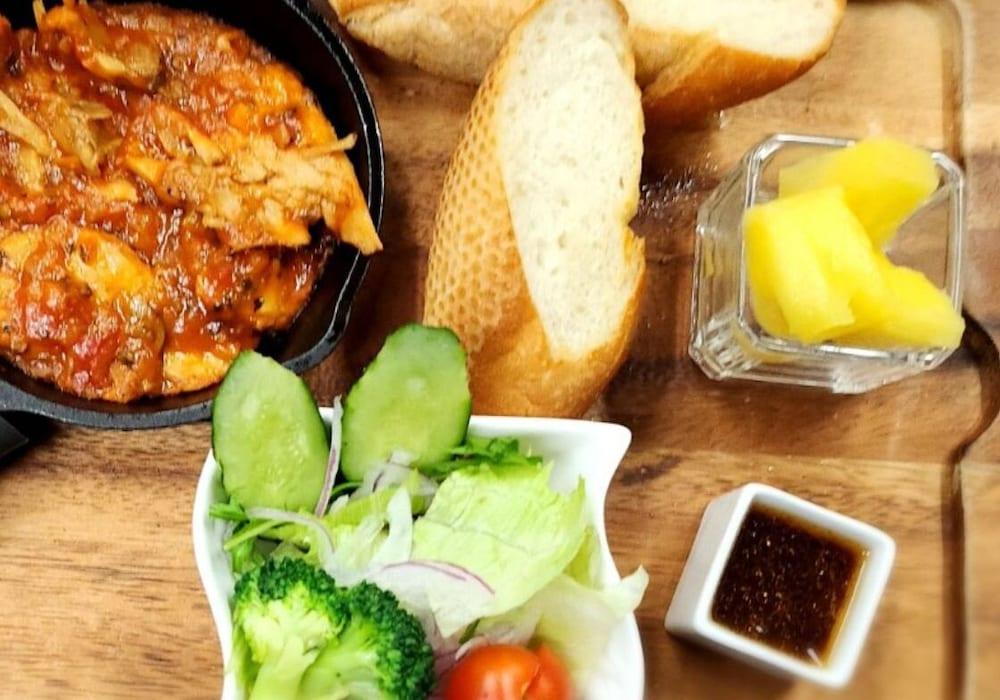 Restaurant Hotel BaliAn Resort Shinjuku Glamping - Adults Only