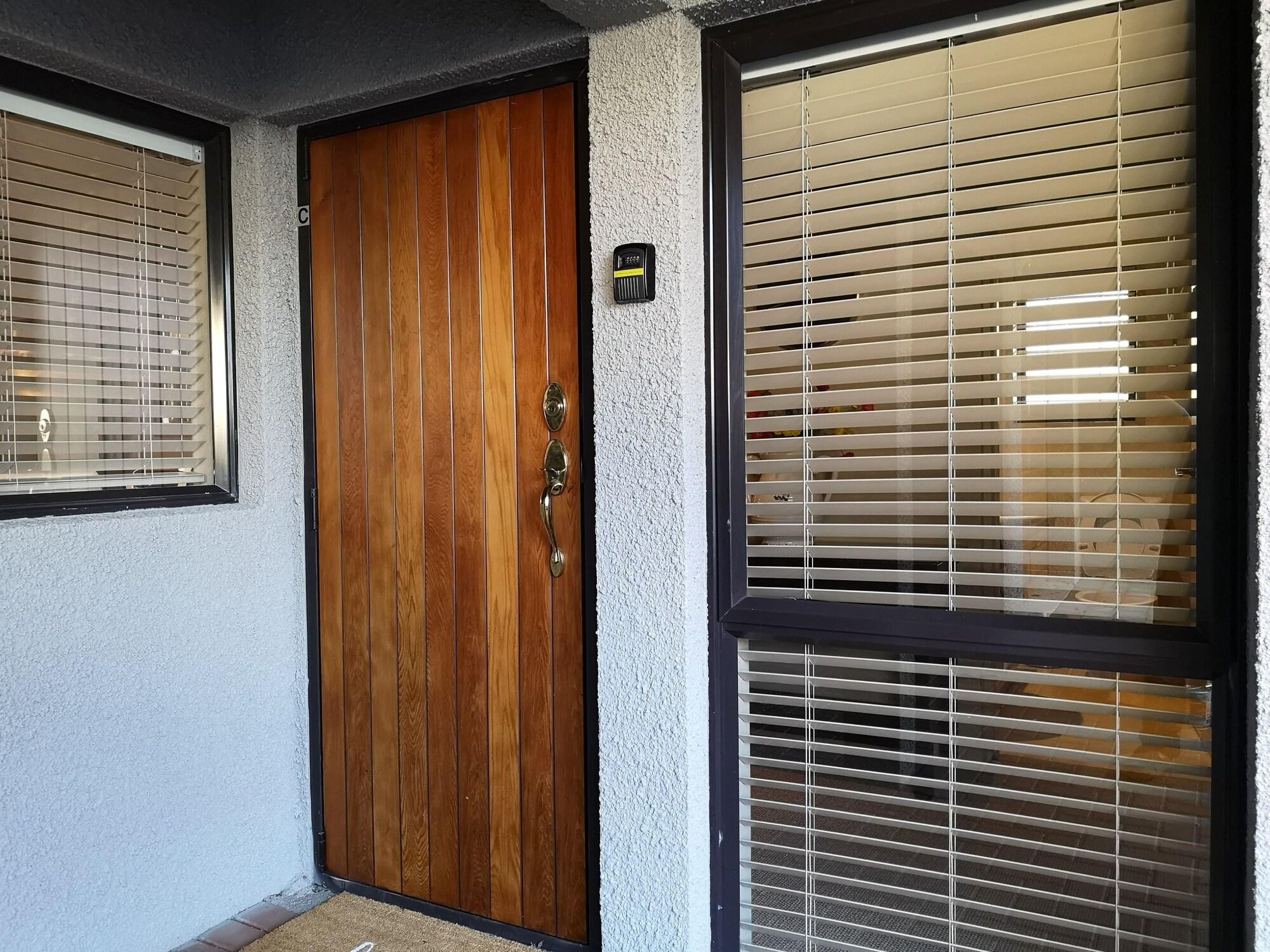 Vista Exterior Pukaki Holiday Apartments