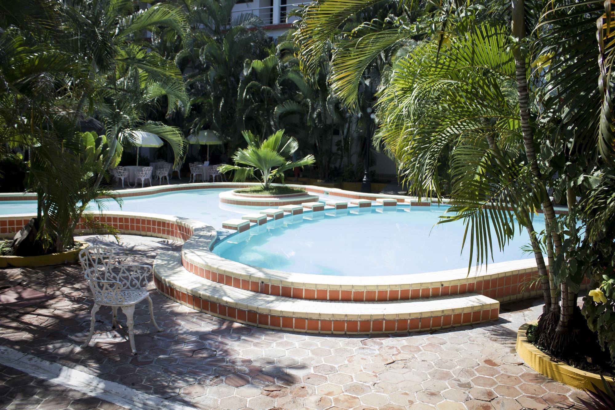 Instalaciones Recreativas Hotel Playa Azul