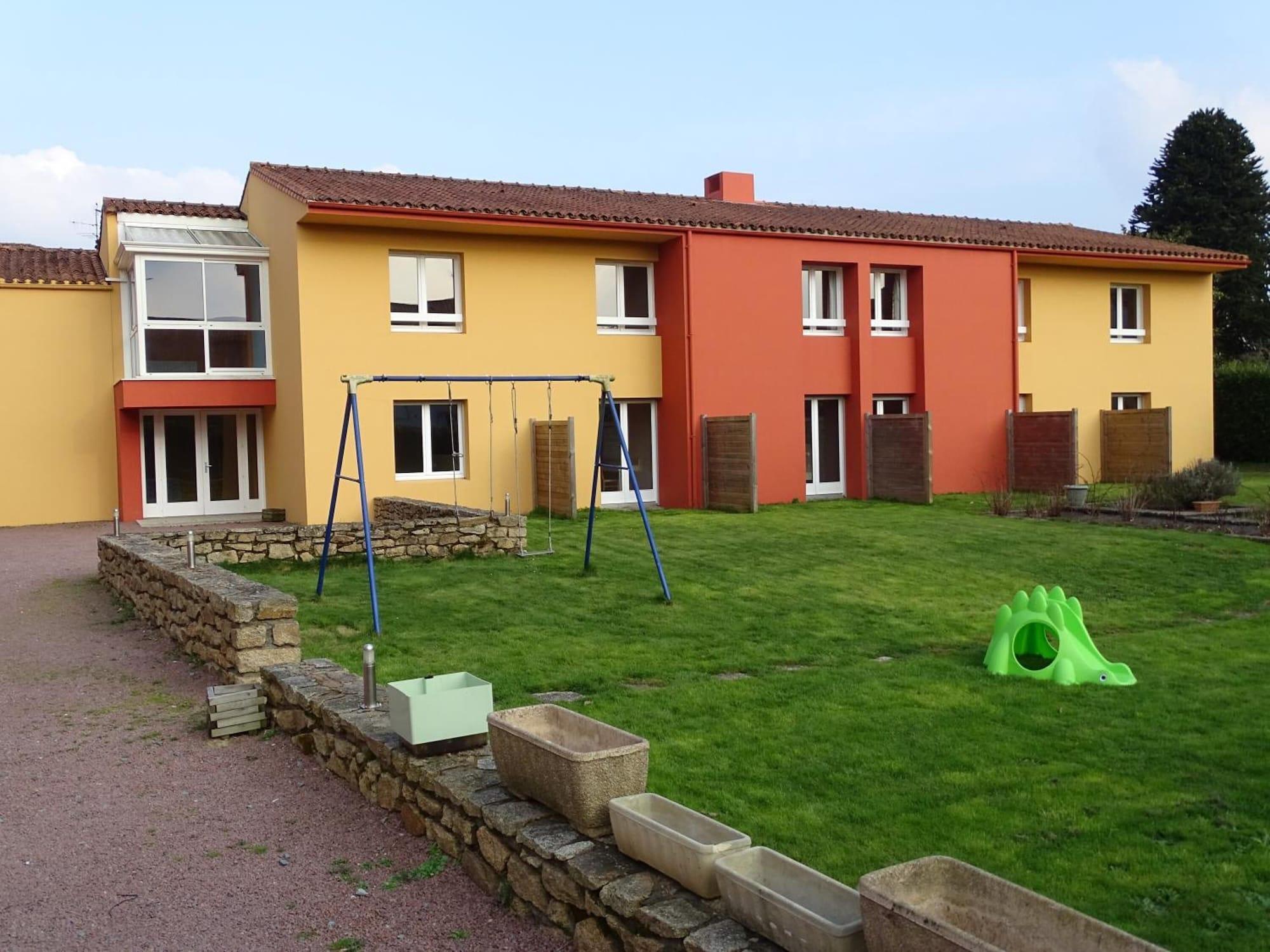 Vista Exterior Hôtel Restaurant Le Cheval Blanc