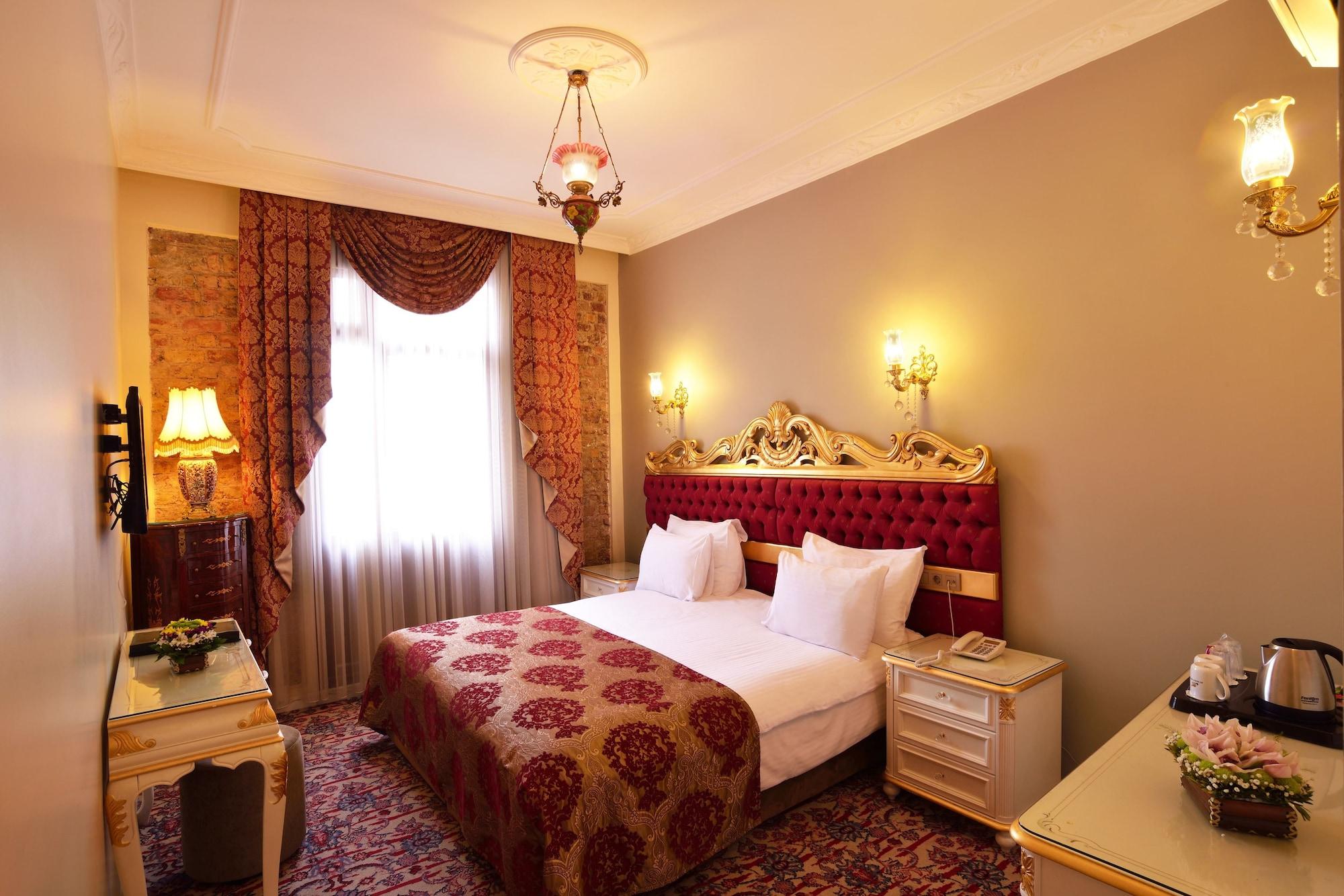 Varios By Murat Crown Hotel