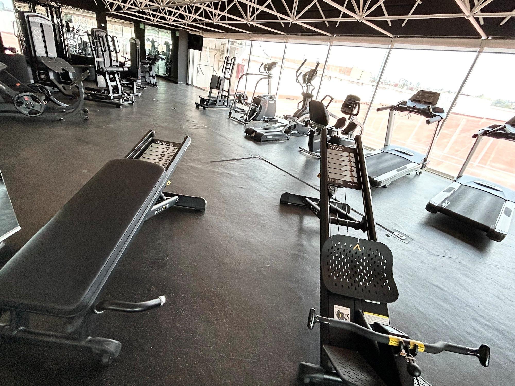 Gimnasio Crowne Plaza Mexico City North-Tlalnepantla by IHG