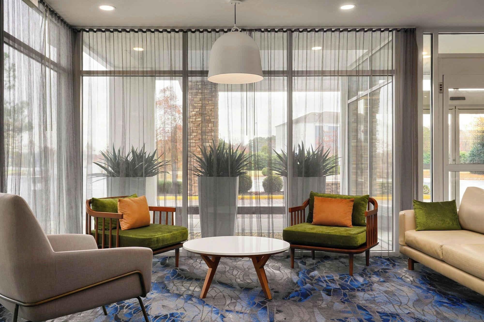 Vista Lobby Fairfield Inn & Suites by Marriott Chesapeake Suffolk