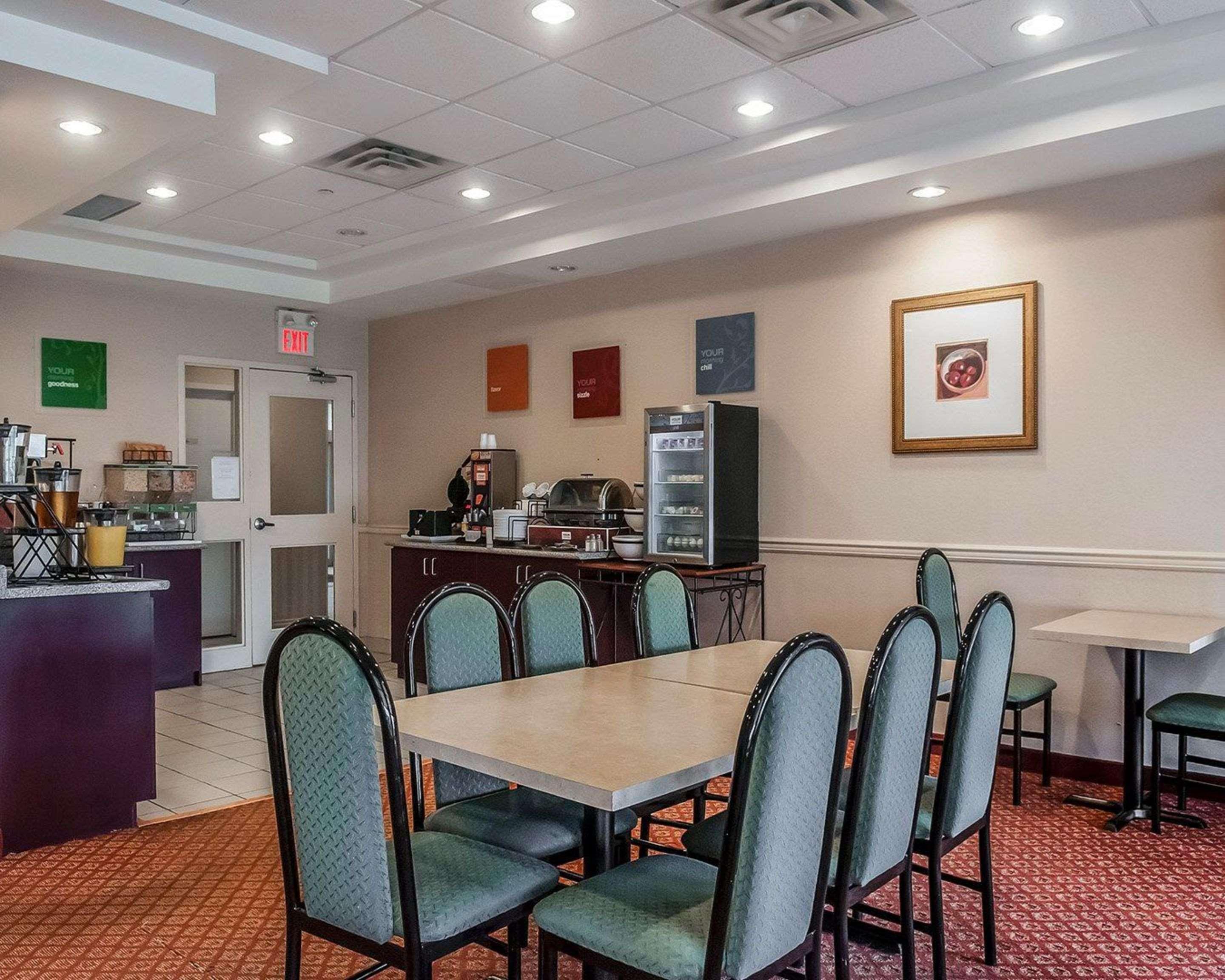 Restaurant Comfort Inn Mississauga