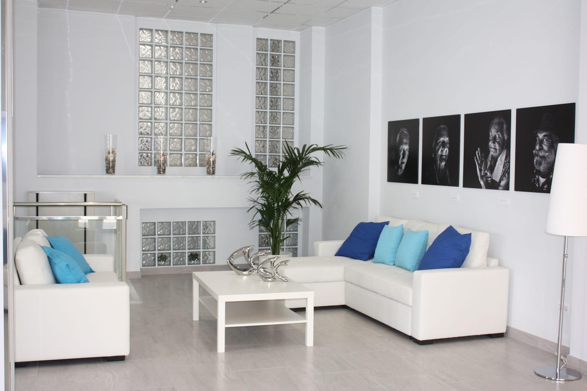 Comodidades del Alojamiento Hostal Cervantes Playa
