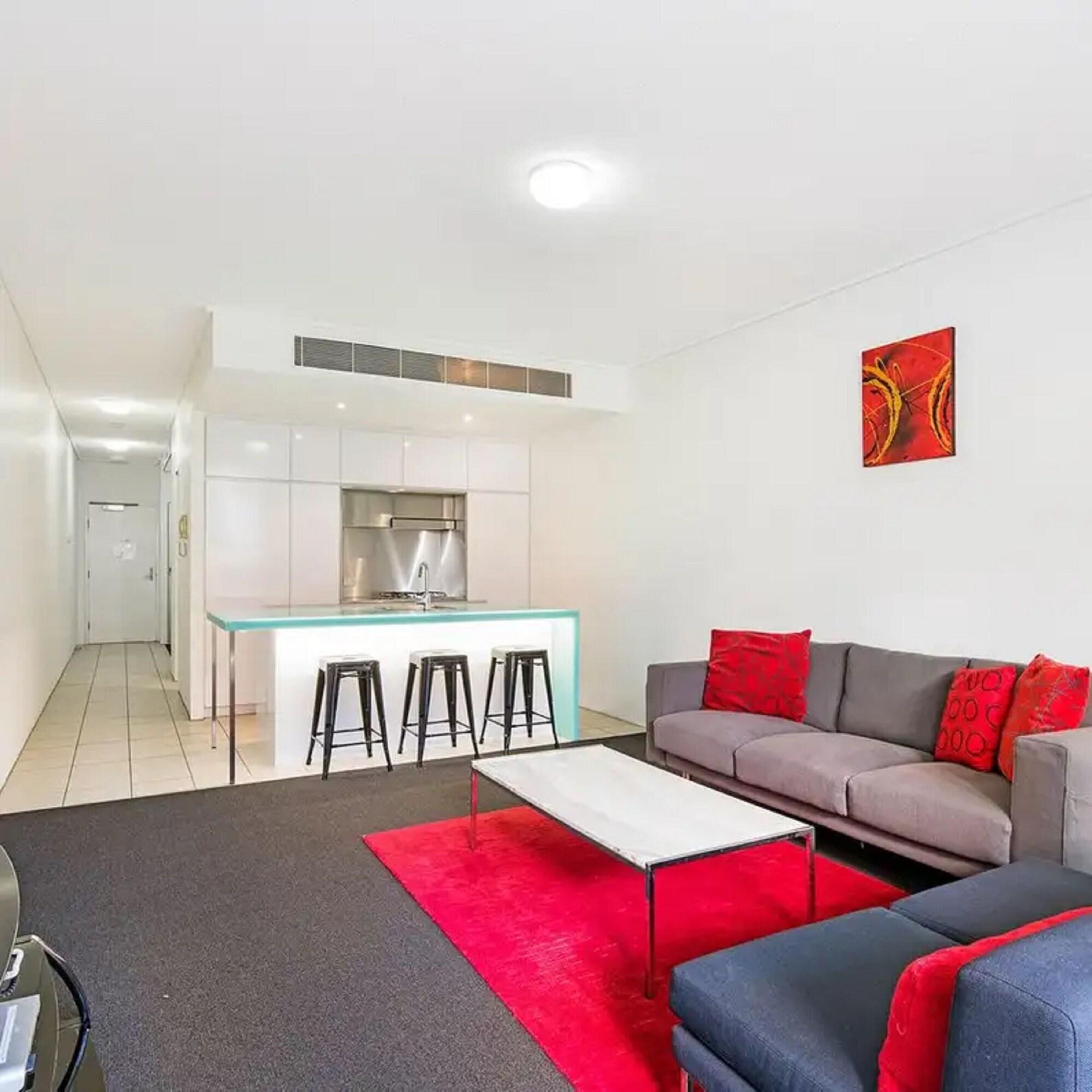 Varios Miro Apartments