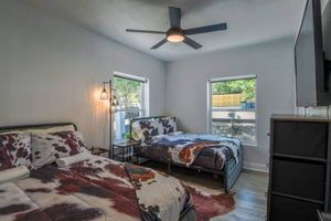 Alquiler Vacacional - Jonair's Stockyard House ,Walk to Stockyards!