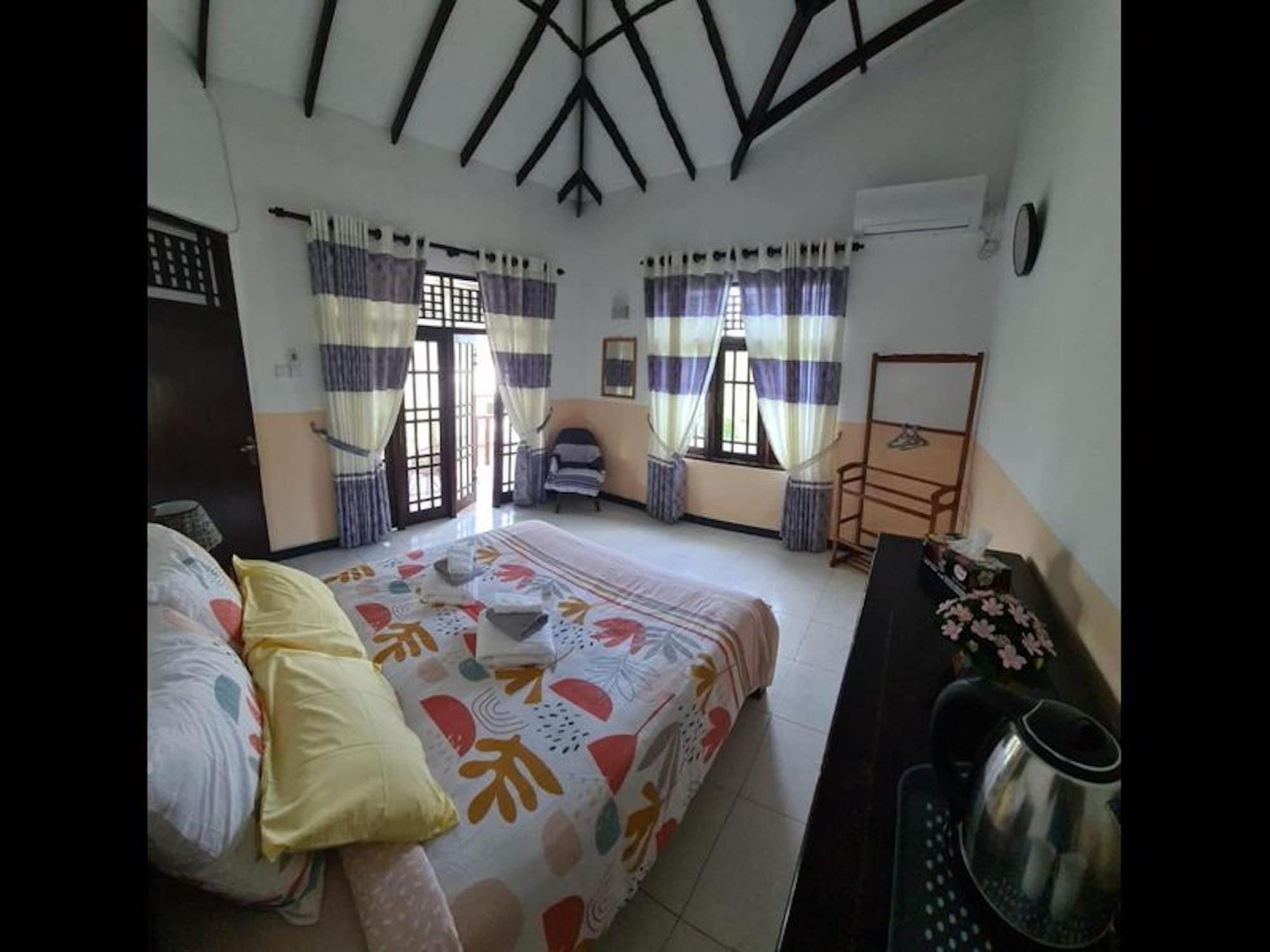 Varios Room in B&B - Ja-elas French Touch #5