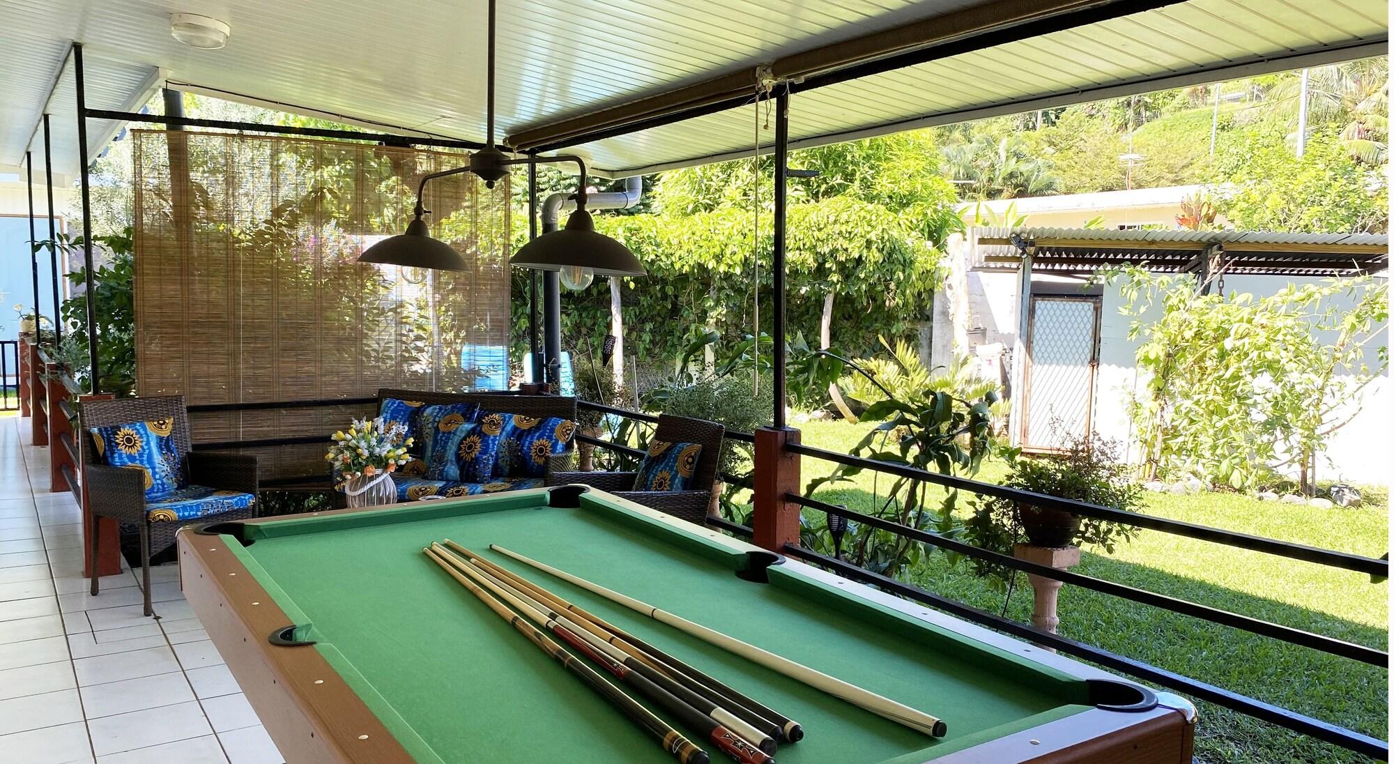 Vista Exterior Mahina's Lodge