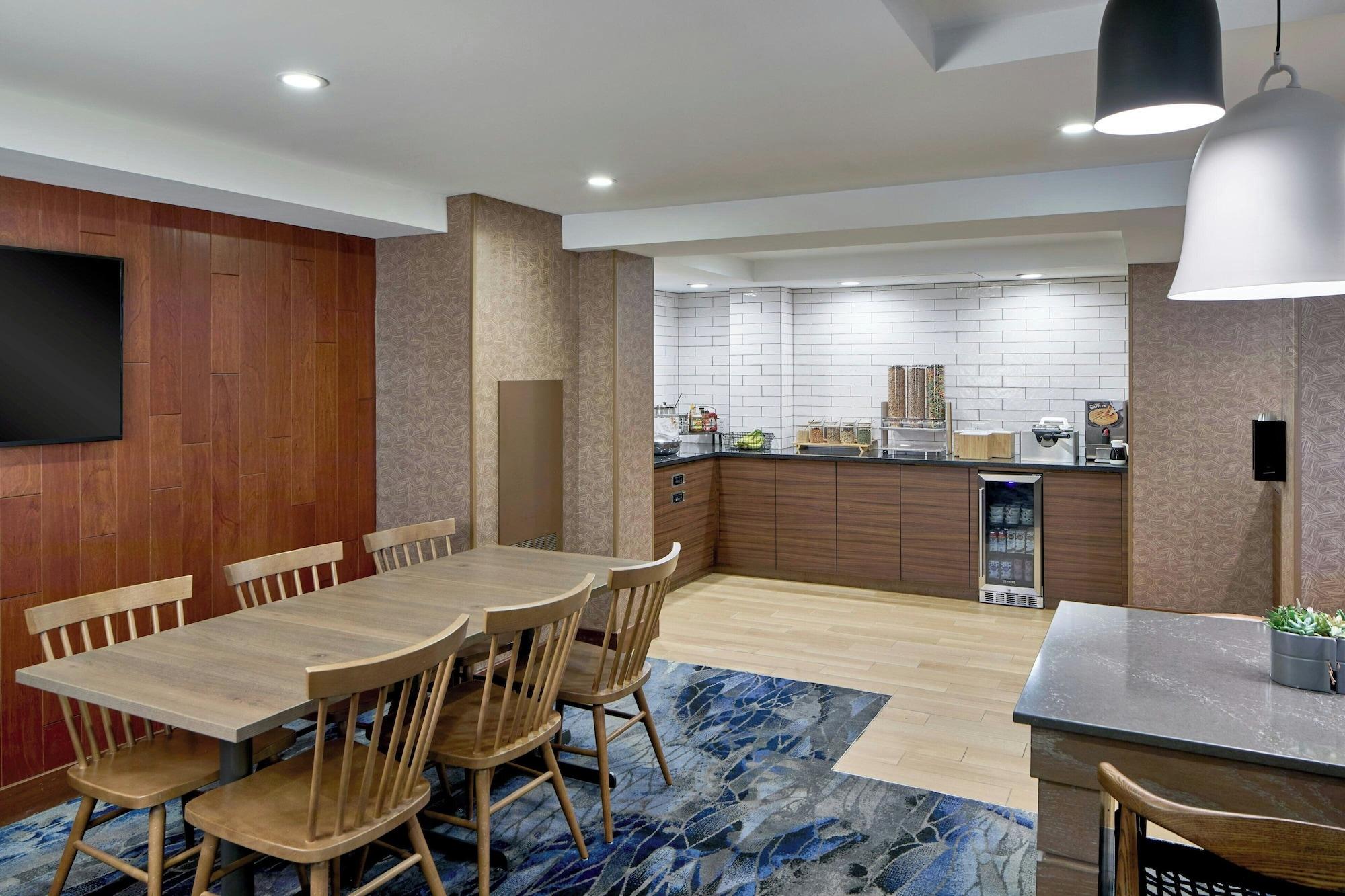 Restaurant Fairfield Inn by Marriott Rochester East