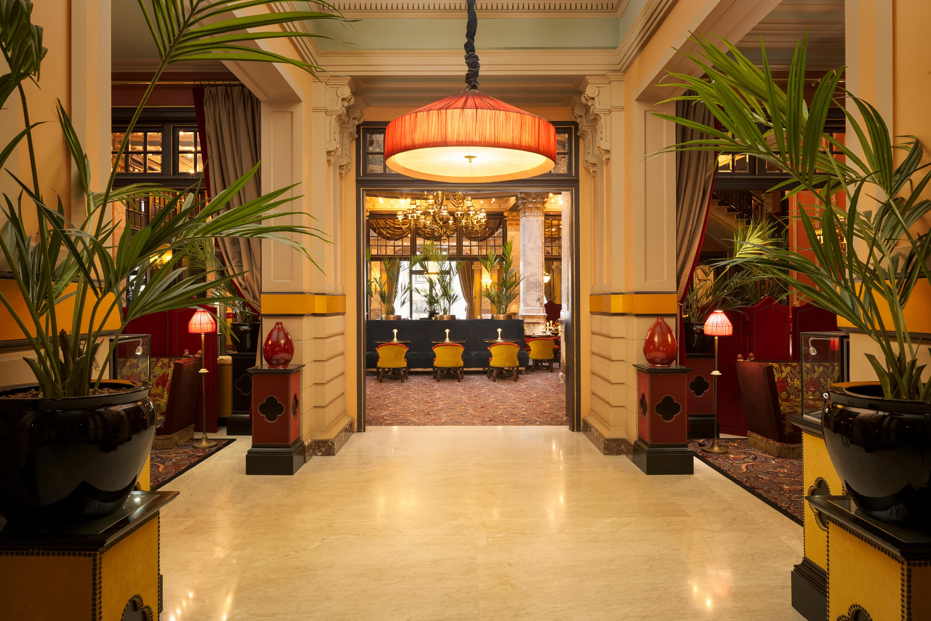Vista Lobby Hotel des Indes, Leading Hotels of the World