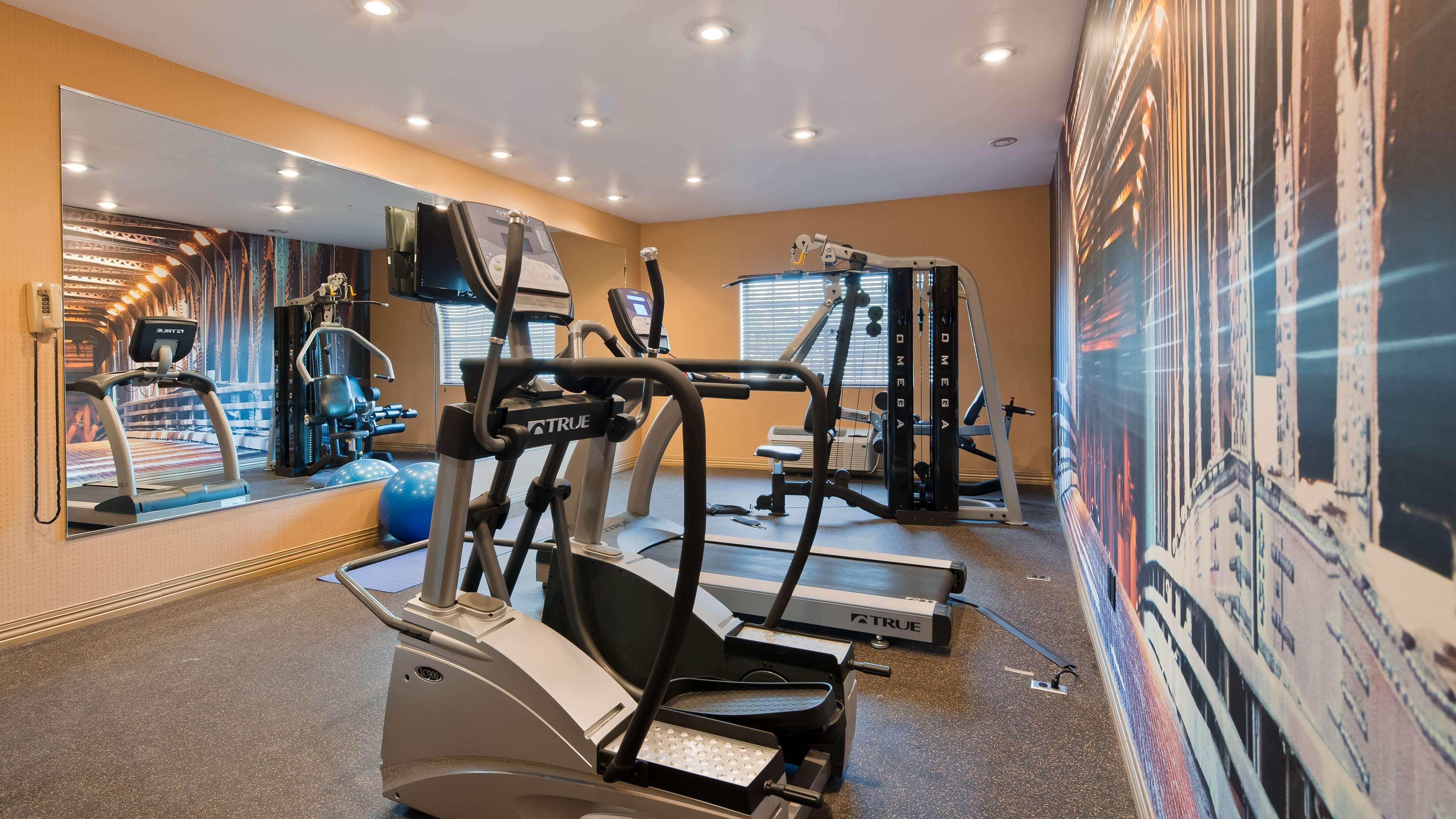 Gimnasio Best Western Manhattan Inn