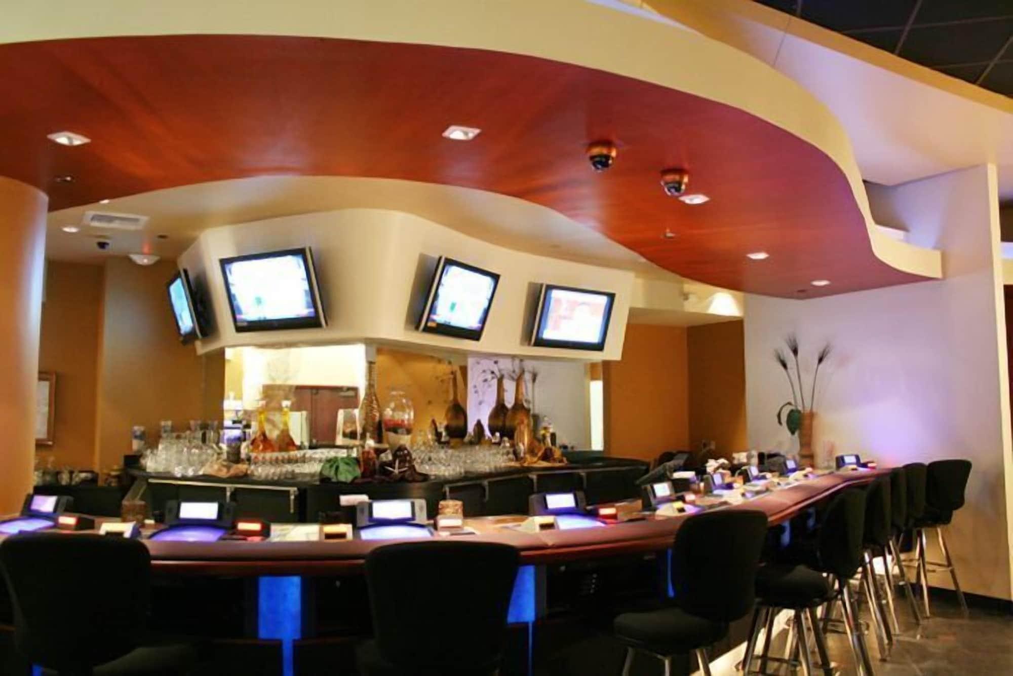 Bar/Salón Treasure Bay Casino and Hotel - Adults Only