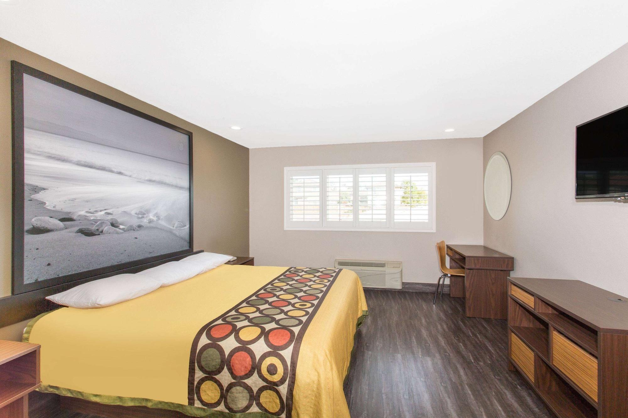 Habitación Super 8 by Wyndham National City Chula Vista