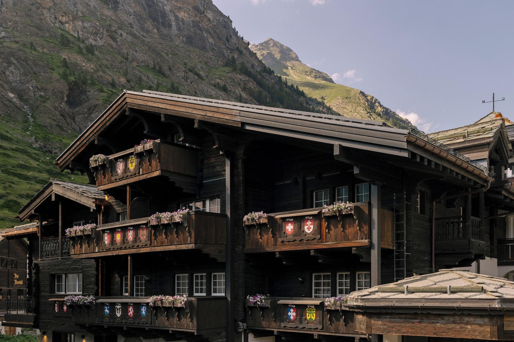 Vista Exterior SCHLOSS Zermatt - CBD & Adaptogenic Spa and Sport Hotel