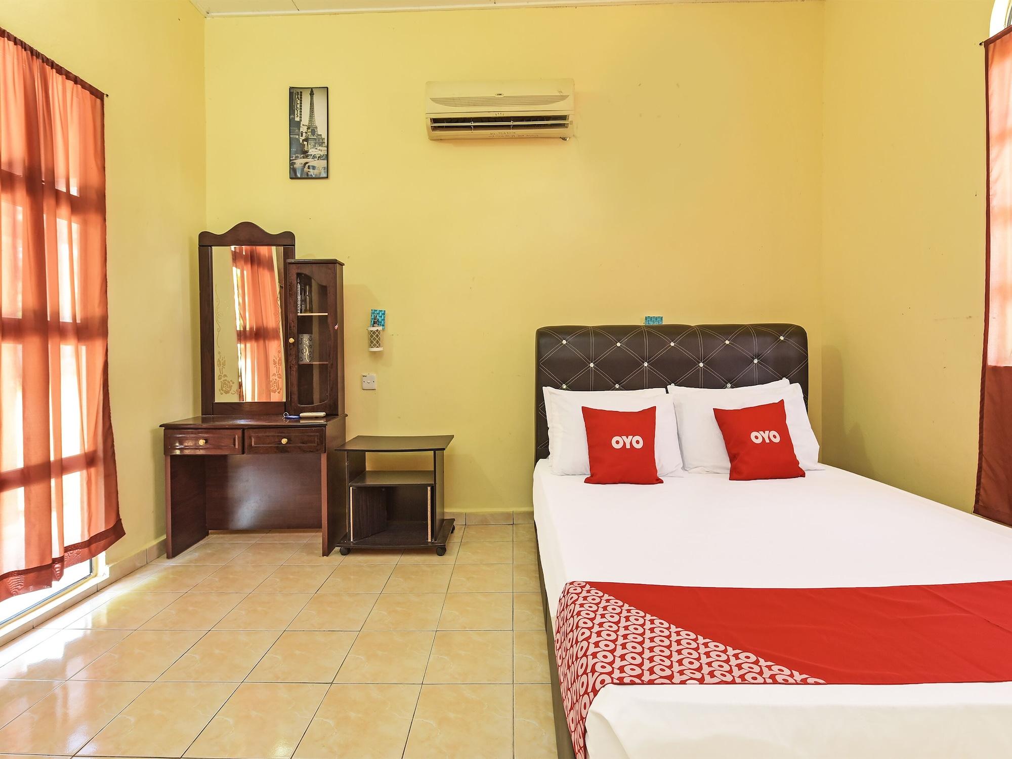 Varios Oyo 90640 D'village River & Cafe Chalet