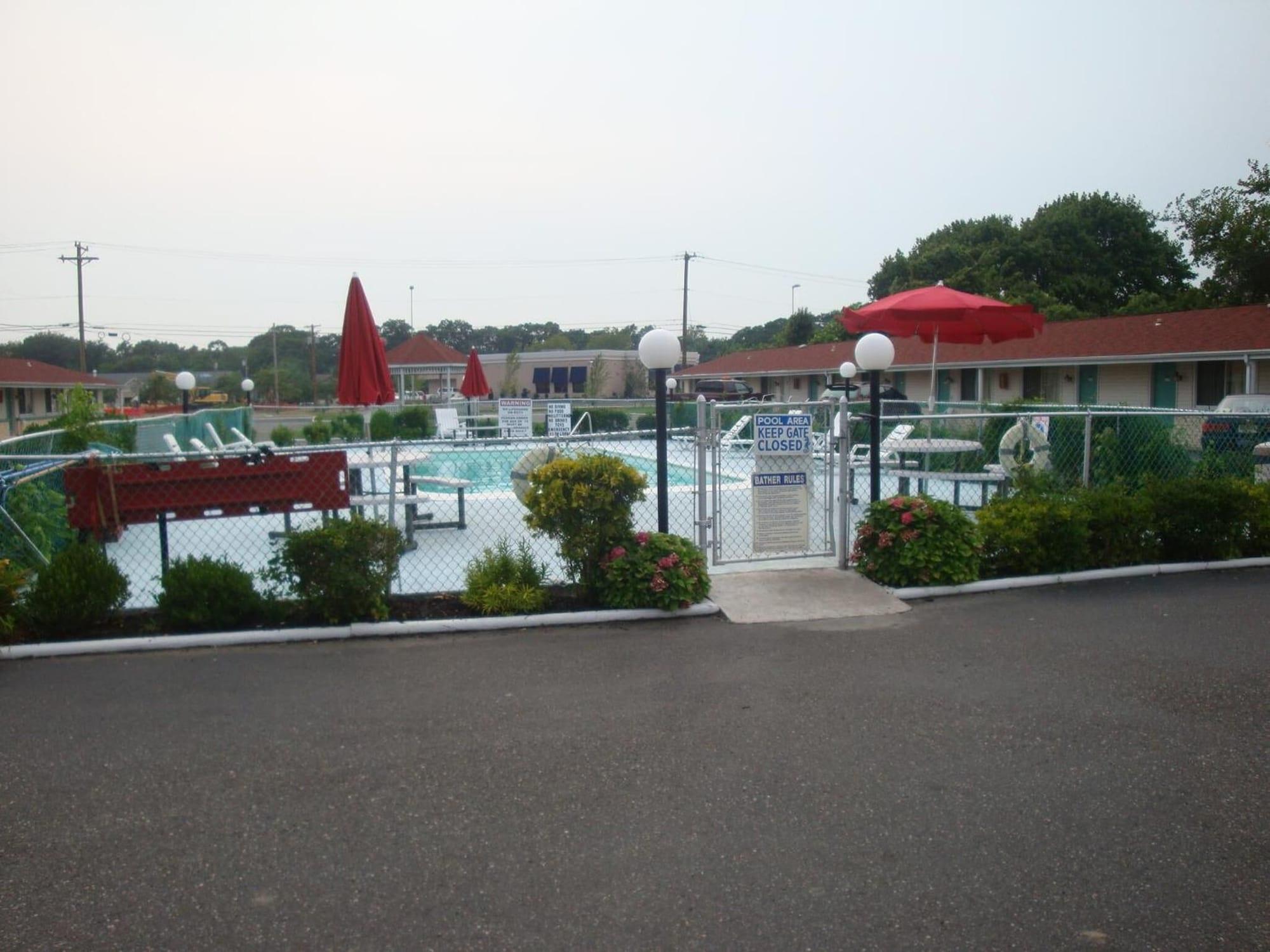 Vista Exterior Economy Motel Inn & Suites