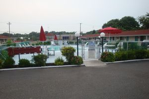 Alojamiento - Economy Motel Inn & Suites