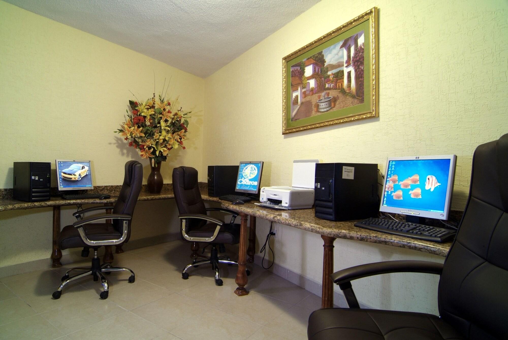 Comodidades del Alojamiento Los Cedros Hotel Inn Chihuahua